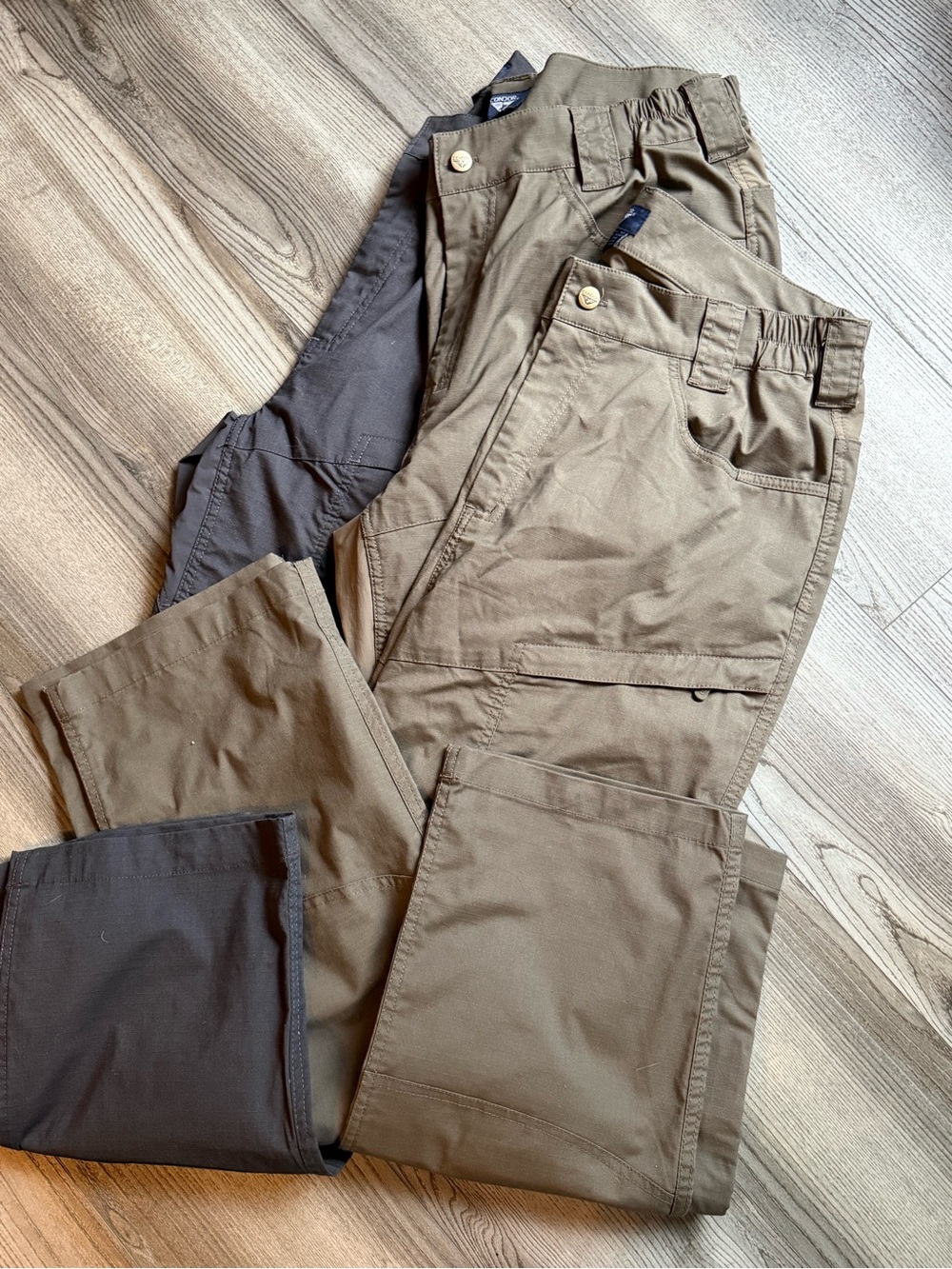 Bundle of Men's Cargo Pants in Brown and Black — Durable Dual-Color Workwear